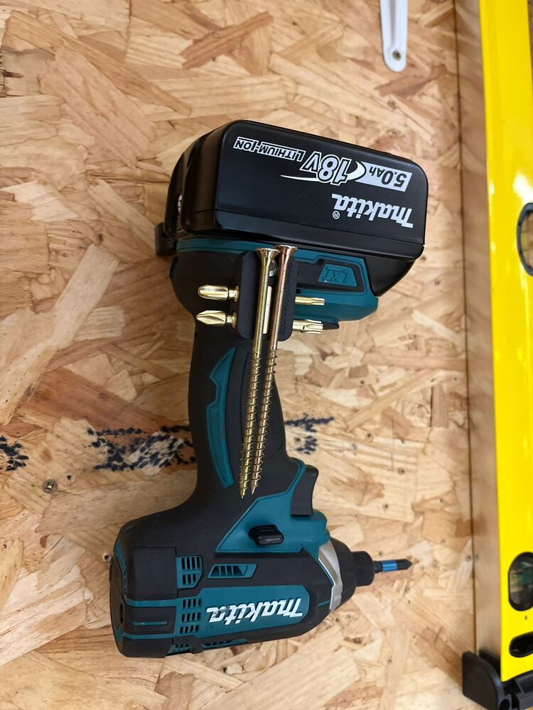 Stubby Bit Holder for Makita Tools StealthMounts