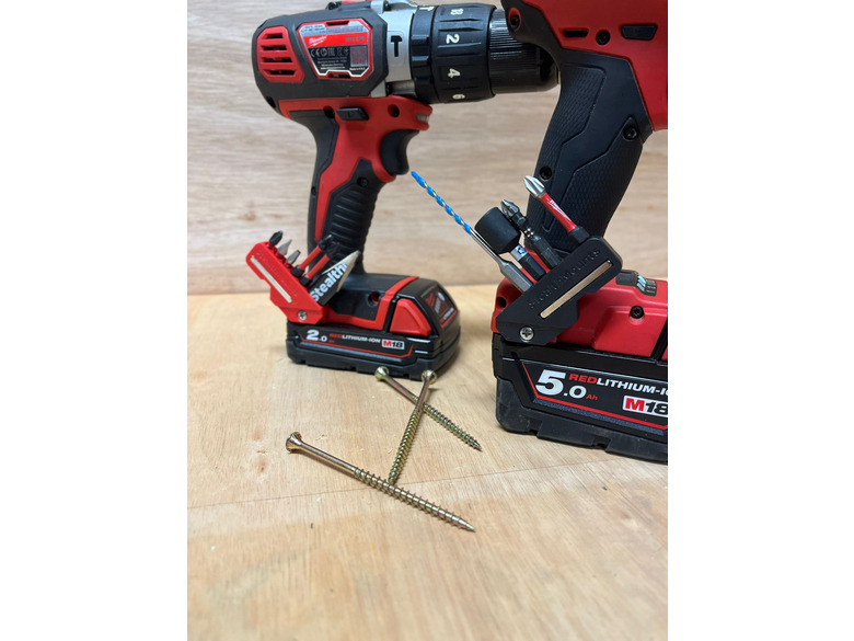 Staffa Montaggio M18 Lotto Di 5 Supporti Per Batterie Milwaukee M18 - Staffe Di Montaggio A Parete Per Batterie M18, Colore Nero Supporto Parete Per Batterie - Foto 11