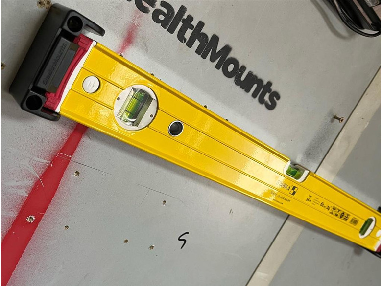 StealthMounts Level Mounts